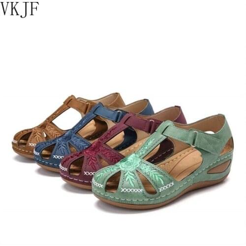 2021 New Summer Womens Thick-soled Sandals Casual Non-slip Cap Woven Toe Beach Wedges Thick Heel Hollow with Sandals