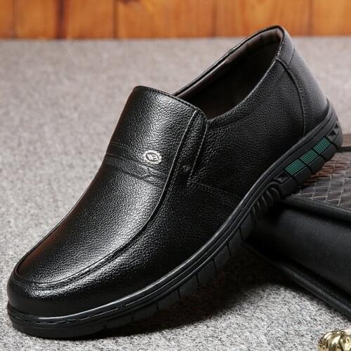 Patent Leather Men Shoes Luxury Brand 2020 Italian Casual Slip on Formal Loafers Men Moccasins Italian Black Male Driving Shoes