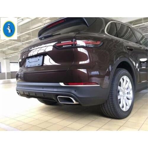 Auto Accessory Rear Fog Lights Lamp Decoration Strip Cover Trim 2 Pcs Fit For Porsche Cayenne 2018 2019 2020 2021 / ABS