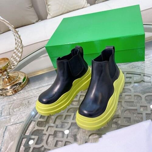 Vrouwen Lace-Up Martin Laarzen Gesp Rider Laarzen Lakleer Enkel Schoenen Echt Lederen Schoenen Ronde Neus Schoenen Herfst winter