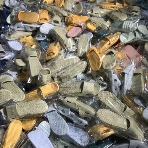 2021 New Stall Bathroom Bath Home Thick Soled Slippers Indoor Mens Soft Soled Home Couple Womens Cool Slippers