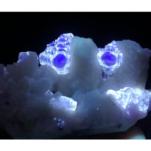 126.4gNatural green fluorite and crystal symbiotic mineral specimen healing energy home decoration QUARTZ GEM