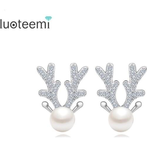 LUOTEEMI Stud Earrings for Women 2021 White Elk Animal Imitation Pearl Cute Accessories for Women Christmas Gifts Dropship Arete