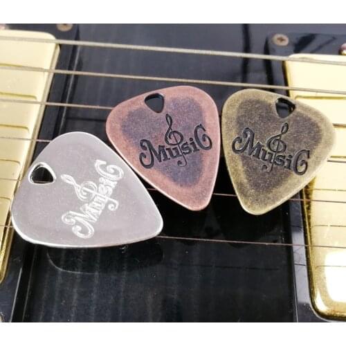 Gradually thicker design Metal Guitar Picks For Acoustic Electric Guitar Guitar accessories 1 pcs