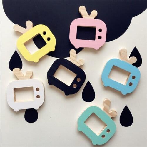 Cute Wooden TV Decoration Crafts Figurine Toy Modeling Decor Creative Kid 's Baby Room Decoration Toys Camera Props Gifts