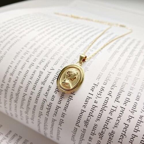 Leven Fancy 925 Sterling Silver Three Dimensional Embossed Portrait Gold Chain Choker Necklace Oval Pendant Necklaces