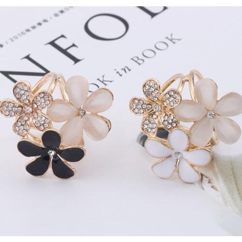Fashion Flowers Brooch Scarf Buckle Bouquet Luxury Crystal Rhinestone Clips For Women Jewelry Dropshipping Hot Selling DIY