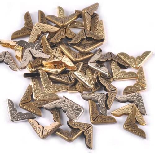 50pcs Antique Metal Books Corners Protectors For Scrapbooking Accessories Albums Corner Menus Folders Box DIY Crafts Decor c3055