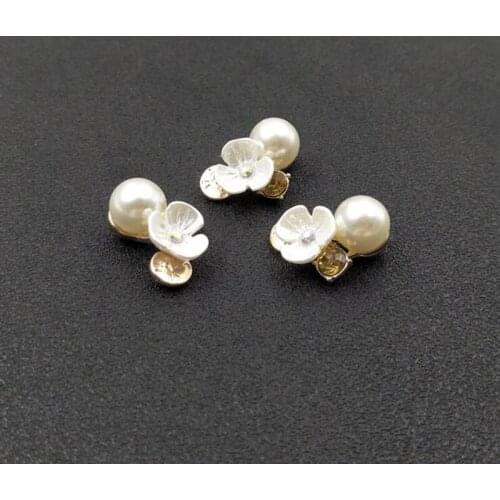 50pcs Daisy Flower Fancy Pearl Crystal Rhinestone Appliques Buckle strass Jewelry Brooch Bag Dress Hairpin Hair Clip Decoration