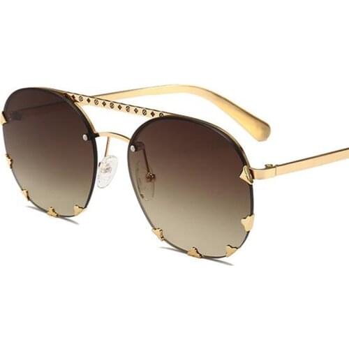 Newest Red Round Goggles Female Fashion Glasses Women Designer Luxury Gradient Sun Glasses Pilot Round Sunglasses Rivet