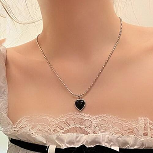Vintage Heart Shape Pendant Beads Chains Necklace Women Geometric Pendant Collar Punk Party Jewelry