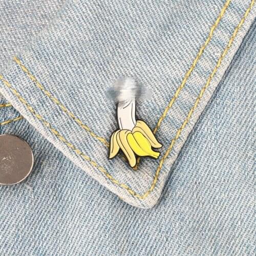 Banana enamel pin Cartoon fruit brooches Button Badge Gift for friends Lapel pin buckle Funny jewelry Clothes Jeans cap bag