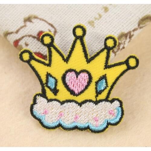 2 Pcs Diy Crafts Patches Set Heart Printing Gold Crown Imperial King Queen Embroidered Iron On Transfer For Girls Clothes stuff