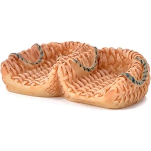 ZOCDOU 1 Piece Simulation Dustpan Small Statue Little Figurine Crafts Figure Ornament Miniatures