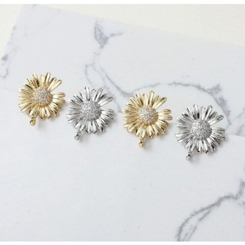 14K Gold-Plated Copper Gold-Plated Daisy Inlaid Zircon Crystal Silver Needle Ear Stud DIY Handmade Material Accessories 2pcs