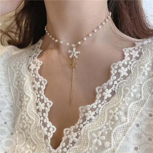 Korea New Design Fashion Jewelry 14K Gold plated Zircon Flower Pendant Necklace Elegant Womens Pearl Clavicle Necklace