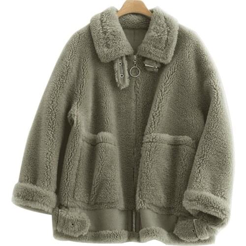 2020 New Sheep Shearing Overcoat Woman Short Fund Grain Down Reunite With Coat One Lamb Fur Grass Loose Coat