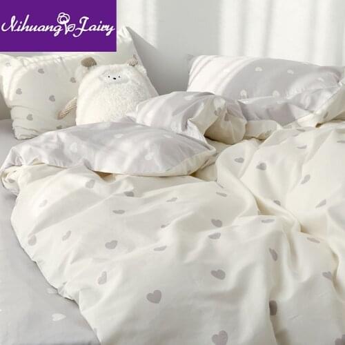 Ins Korean style bed skirt four-piece princess style skin-friendly sanding quilt cover sheet three-piece girl heart bedding