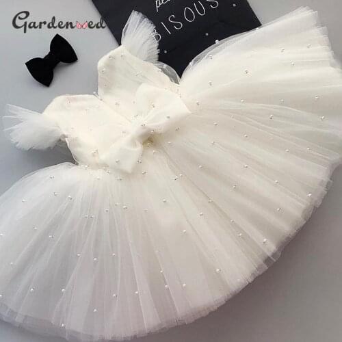Gardenwed Simple Pearls Girl Princess Dress A Line Tulle White Flower Girl Dresses 2020 Cap Sleeves Bow Girl Wedding Party Dress