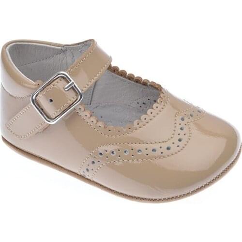 Carded camel color patent without sole, of Index Patucos