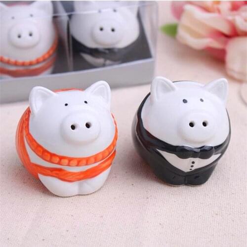 100pcs/lot New 2015 Brand New Wedding Favors Cute Couple Pigs Ceramic Salt Pepper Shakers Set Free Shipping