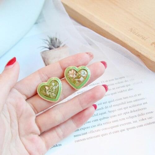 Korean Multicolors Cute Shell Resin Heart Earrings Gold Color Alloy Small Statement Stud Earrings for Women Female Party Jewelry