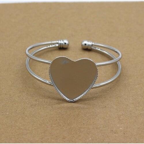 SEA MEW White Bracelets