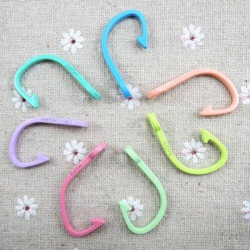 Wholesale 5pcs Hooks Hope Carved Mixed Colors Alloy Pendant Charms for Bracelet Jewelry Making Craft Accessories ZN-55