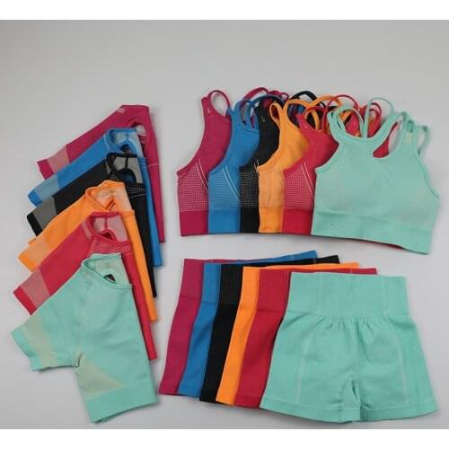 Seamless Yoga Set Women Workout Suit Sportswear Breathable Gym Clothing Fitness Sport Bra Crop Top High Waist Shorts 2 Piece Set