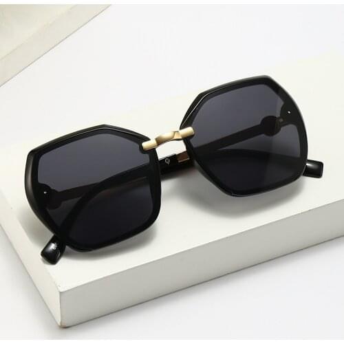 Fashion New Classic Luxury Ladies Polarized Sunglasses Brand Design Retro Mens Sunglasses Large Frame Polygonal Outdoor Glasses