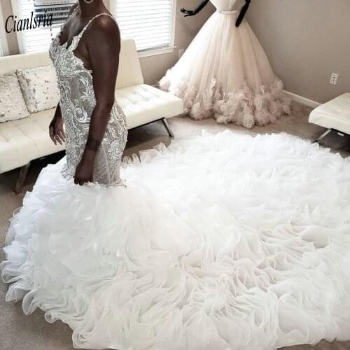 Splendent V-Neck Sleeveless Open Back Crystal African Mermaid Wedding Dress Spaghetti Straps Appliques Lace Ruffles Bridal Gown