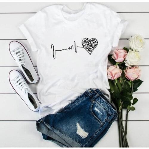 Leopard Graphics Love shape Print Tshirt 90s Girl O-neck short sleeve Tshirt Fashion T-shion Summer Tshirt Lady