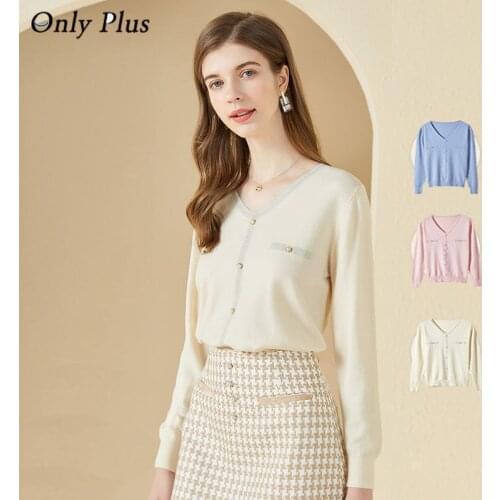 ONLY PLUS Women V-Neck Pink Kintted Shirts Long Sleeve Pearl Button Loose Spring Office Lady Blouse Shirt Woman 2021 New
