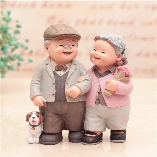 Love Lasts Figurine The Elderly Couple Birthday Wedding Home Living Room Resin Decoration Home Accessories