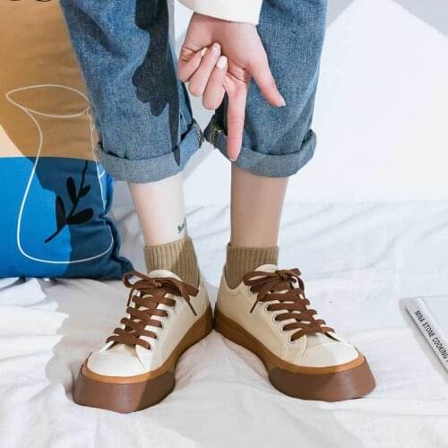 New Fashion Thick Sole Shoes Female Big Head Classic Student Flat Shoes Low Cut Comfortable Color Matching White Shoes Female