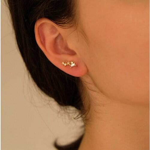 INS exquisite small diamond-studded pearl earrings fashionable wild simple retro earrings Japan and South Korea