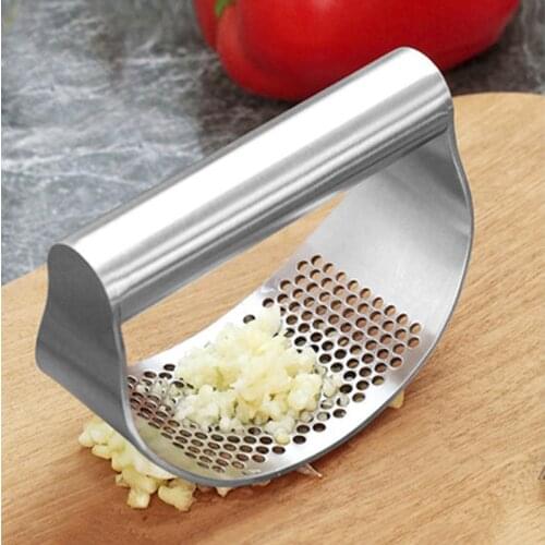 1pcs Stainless Steel Garlic Press Manual Garlic Mincer Chopping Garlic Tools Curve Fruit Vegetable Tools Kitchen Gadgets