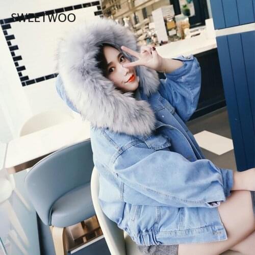 2021 Big Faux Fur Collar Denim Jacket Women Winter Hooded Warm Jean Jacket Student Basic Short Parkas Female Bomber Coat