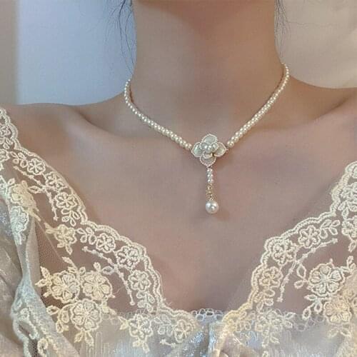TARCLIY Elegant Retro Imitation Pearl Clavicle Chain Temperament Enamel Flower Pendant Necklace Women Daily Life Party Jewelry