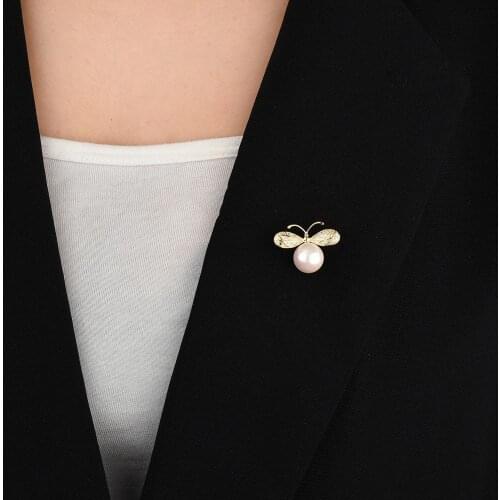 Bee Brooches for Women Large Brooch Pin Fashion Dress Coat Accessories Party Female Jewelry Zircon Imitation pearls Golden