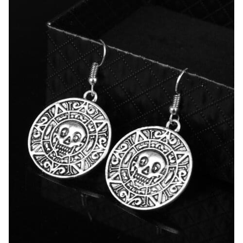 Drop Earring Pirates of the Caribbean Jack Skull Pattern Round Coin Pendants Earrings for Woman Accessories Ear Hoop