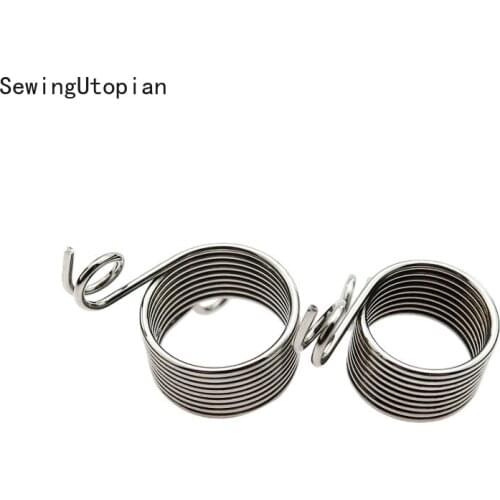 2PCS 19mm 17mm Ring Type Finger Wear Thimble Yarn Spring Guides Stainless Steel Needle Thimble Knitting Tools Yarn Guides Sewing