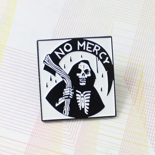 Skulls In Black Cloaks Sickles In Hand "No Mercy " Dark Skull Death Grim Pins Halloween Trinkets Jewelry For Men And Women