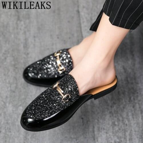 Glitter Mules Half Shoes for Men Casual Designer Shoes Men Slippers Luxury Slides Summer Patent Leather Shoes for Men 2020 Buty