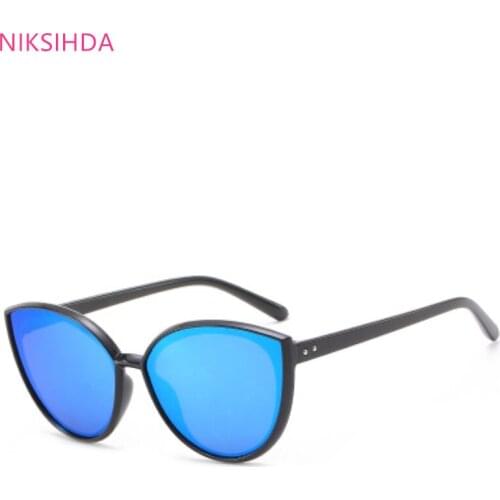 2019 in Europe and the trend of the new m butyl sunglasses fashion lady cats eye sunglasses personality dazzle colour glasses