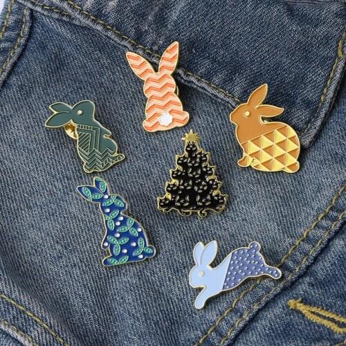 Exquisite Jewelry New Personality Fashion Animal Series Cartoon Cute Rabbit Pine Tree Shape Wild Brooch Accessories Badge Ins