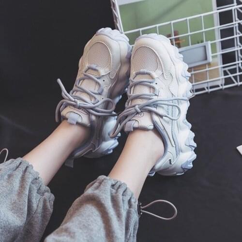 Dad Shoes Female 2021 Autumn New Korean Lace Up Sports Shoes Female Street Shooting Flat Casual Women Shoes Zapatos De Mujer