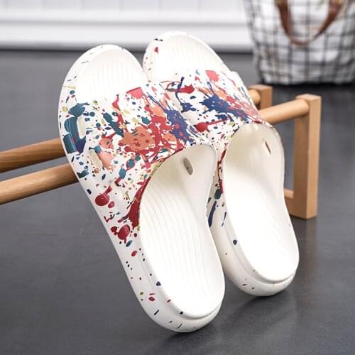 Coslony Men Summer Slippers Non-slip Beach Slides for Women Sandals fashion Graffiti Soft Sole Comfort Couples Bathroom Shoes