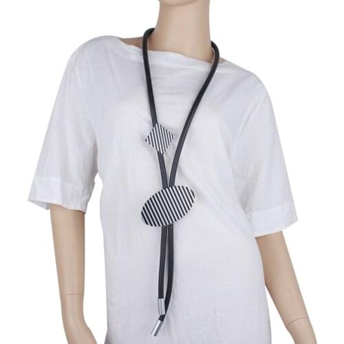 JID Vintage Geometric Shape Necklace White And Black Stripe Pendant Chunky Chain Necklace Natural Rubber Aesthetic Accessories