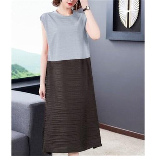 2021 spring womens Miyak mid-length pleated dress fashion design loose large size long-sleeved printed womens mid-length gown